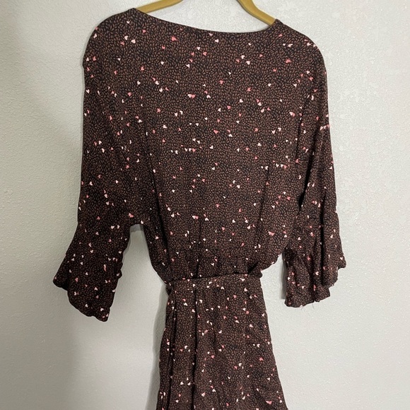 Torrid Heart Print V Neck Short Sleeve Blouse 0/Large - Picture 3 of 5